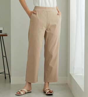 BELLUNA（ベルーナ）の「のびのびストレッチ美脚ストレートパンツ（ワイドパンツ・ガウチョ）」｜ベージュ