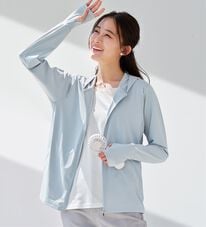 BELLUNA（ベルーナ）の「ヒンヤリ＆ＵＶ対策軽量パーカー（その他ジャケット）」