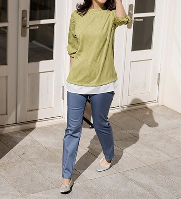 BELLUNA（ベルーナ）の「サラリ速乾！綿サテンストレッチカラーパンツ（フルレングスパンツ）」｜詳細画像