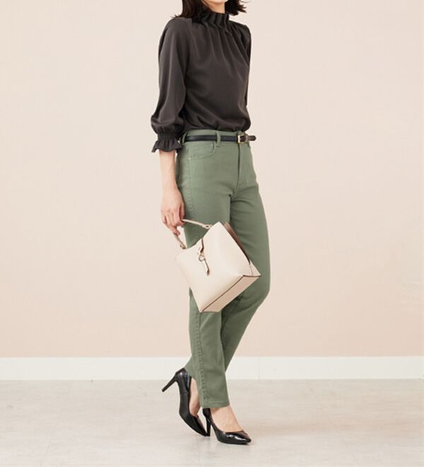 BELLUNA（ベルーナ）の「ホワイトヤーンストレッチカラーパンツ（フルレングスパンツ）」｜詳細画像