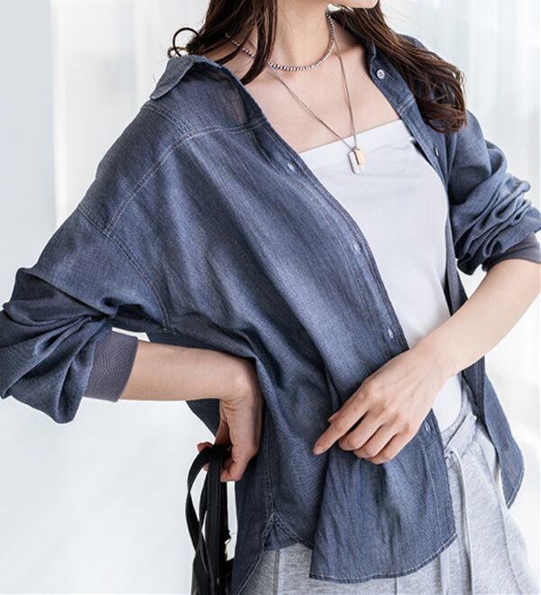 BELLUNA（ベルーナ）の「柔らかシアーデニム素材シャツチュニック（チュニック）」｜ブルー