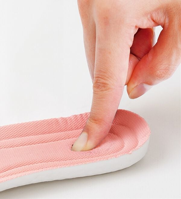 「歩きたくなるスットインシューズ（フラットシューズ）」｜詳細画像