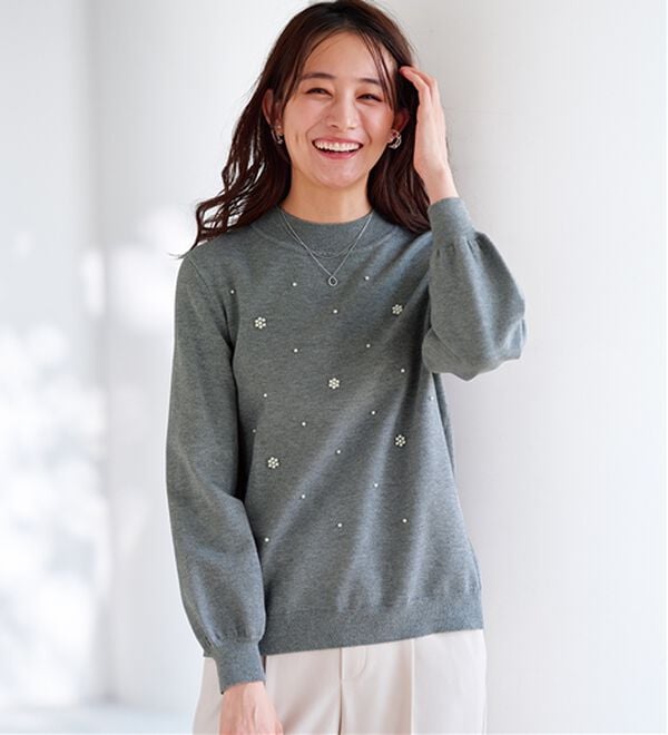 BELLUNA（ベルーナ）の「パール付ニットプルオーバー（ニット・セーター）」｜詳細画像