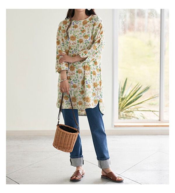 BELLUNA（ベルーナ）の「風が通り抜けるダブルガーゼプリントチュニック（チュニック）」｜詳細画像