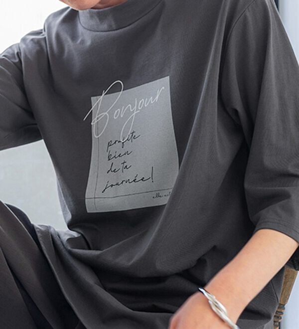 BELLUNA（ベルーナ）の「＜ＥＬＬＥ　Ａｃｔｉｖｅ＞多機能ロゴプリントチュニック（チュニック）」｜詳細画像