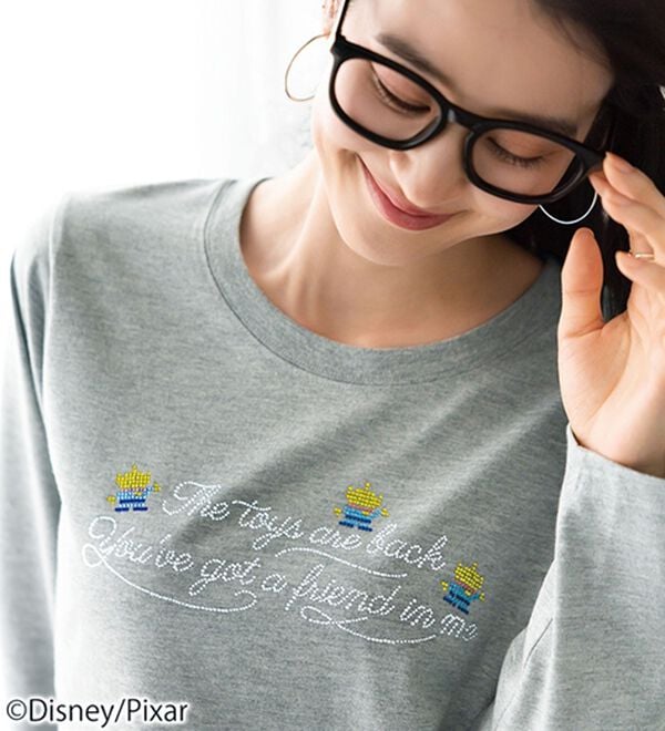 BELLUNA（ベルーナ）の「＜Ｄｉｓｎｅｙ＞ピクセルアート調ラインストーンロゴＴシャツ（Tシャツ）」｜詳細画像