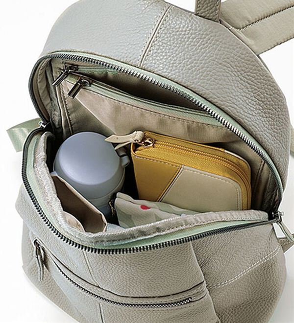 BELLUNA（ベルーナ）の「がばっと開いて多収納！牛革軽量リュック（リュック）」｜詳細画像