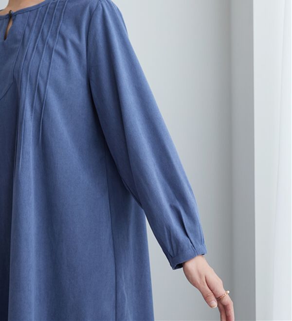 BELLUNA（ベルーナ）の「コーデュロイ素材ピンタック使いワンピース（その他ワンピース）」｜詳細画像