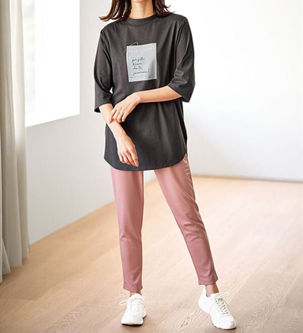 BELLUNA（ベルーナ）の「＜ＥＬＬＥ　Ａｃｔｉｖｅ＞多機能ロゴプリントチュニック（チュニック）」｜詳細画像