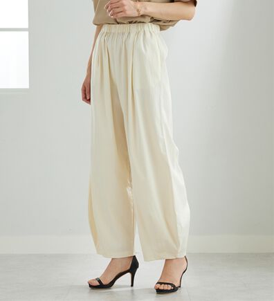 BELLUNA（ベルーナ）の「サラリ快適！ビンテージ調カーブパンツ（ワイドパンツ・ガウチョ）」