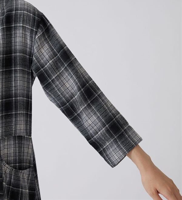 BELLUNA（ベルーナ）の「ゆったりギャザーポケット付ワンピース（その他ワンピース）」｜詳細画像