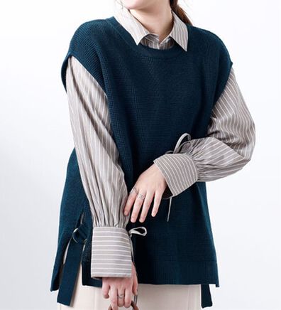 BELLUNA（ベルーナ）の「Ｄカン使いカラーニットベスト（ベスト）」