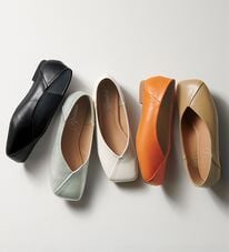 RANAN（ラナン）の「Ｖカットスクエアトゥバブーシュ（フラットシューズ）」