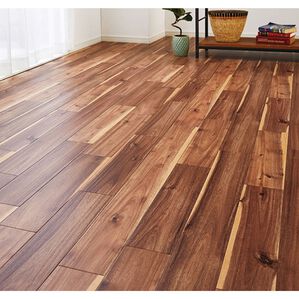 iellio（イエリオ）の「多機能クッションフロアシート＜簡単ロール式・フローリング調・防水・はっ水・日本製・抗菌・防カビ・防炎＞（カーペット）」｜グランアカシア