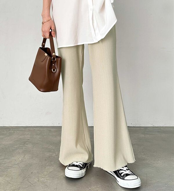 GeeRA（ジーラ）の「セルフカット美脚魅せセミフレアパンツ（フルレングスパンツ）」｜詳細画像