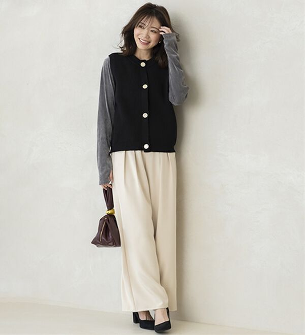BELLUNA（ベルーナ）の「金ボタン使いニットベスト（ベスト）」｜詳細画像