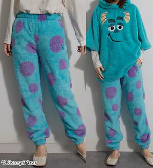 BELLUNA（ベルーナ）の「＜Ｄｉｓｎｅｙ＞【モンスターズ・インク（サリー）】両面ボアパンツ（※ポンチョ別売り）（その他パンツ）」｜詳細画像