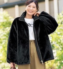 BELLUNA（ベルーナ）の「中わたキルトリバーシブルファーコート（ハーフコート）」