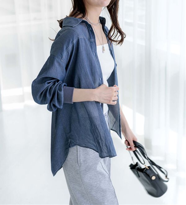 BELLUNA（ベルーナ）の「柔らかシアーデニム素材シャツチュニック（チュニック）」｜詳細画像
