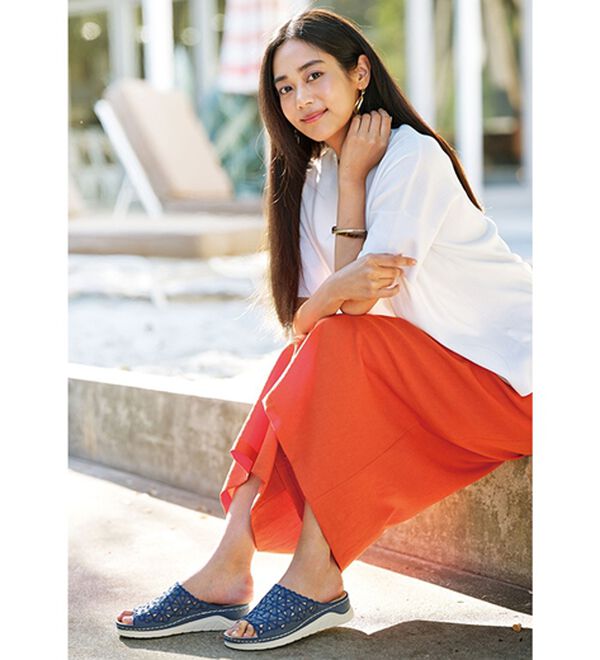 BELLUNA（ベルーナ）の「幅広フラワーレースミュール（サンダル・ミュール）」｜詳細画像