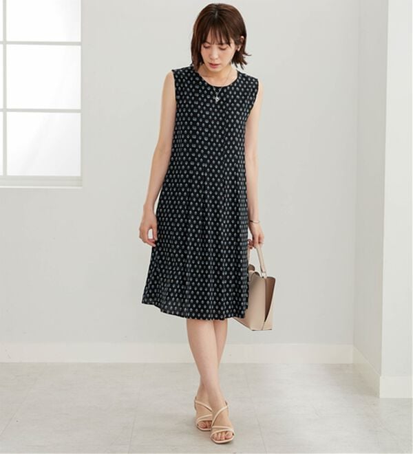 BELLUNA（ベルーナ）の「レーヨン素材ノースリーブワンピース（その他ワンピース）」｜詳細画像