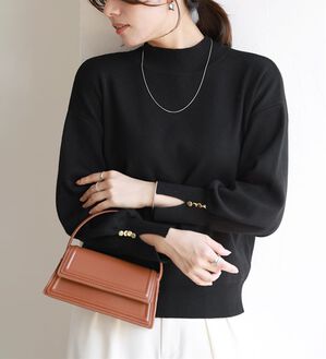 Pierrot（ピエロ）の「ゴールドボタンボリュームスリーブニット（ニット・セーター）」｜詳細画像