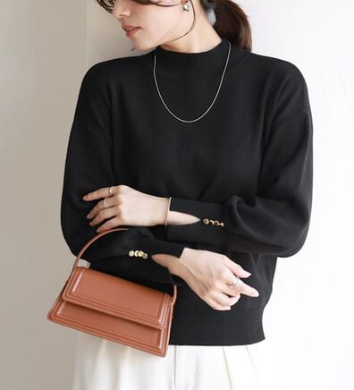 Pierrot（ピエロ）の「ゴールドボタンボリュームスリーブニット（ニット・セーター）」