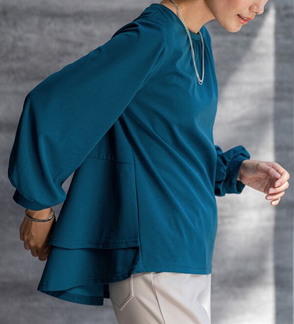 BELLUNA（ベルーナ）の「【再入荷】ボリューム袖美人顔バックフレアーＴブラウス（ブラウス）」｜詳細画像