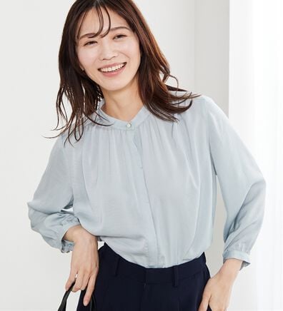 BELLUNA（ベルーナ）の「＜Ｃ／Ｓ＞サテン素材ギャザーデザインブラウス（ブラウス）」