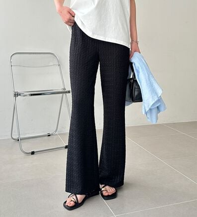 GeeRA（ジーラ）の「レース見えセミフレアイージーパンツ（フルレングスパンツ）」