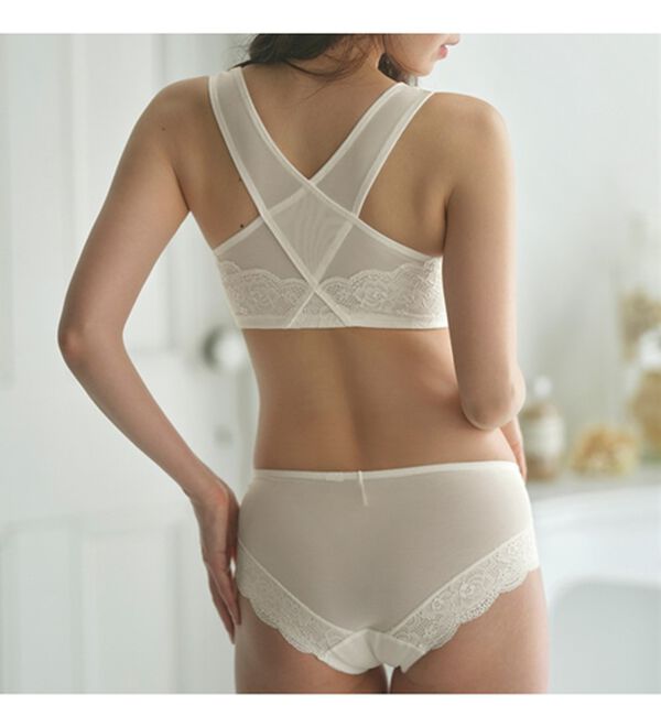 LAVIENNE（ラヴィエンヌ）の「スキッと美姿勢シリーズ　フロントホックブラ・ショーツ（別売）（ブラジャー）」｜詳細画像