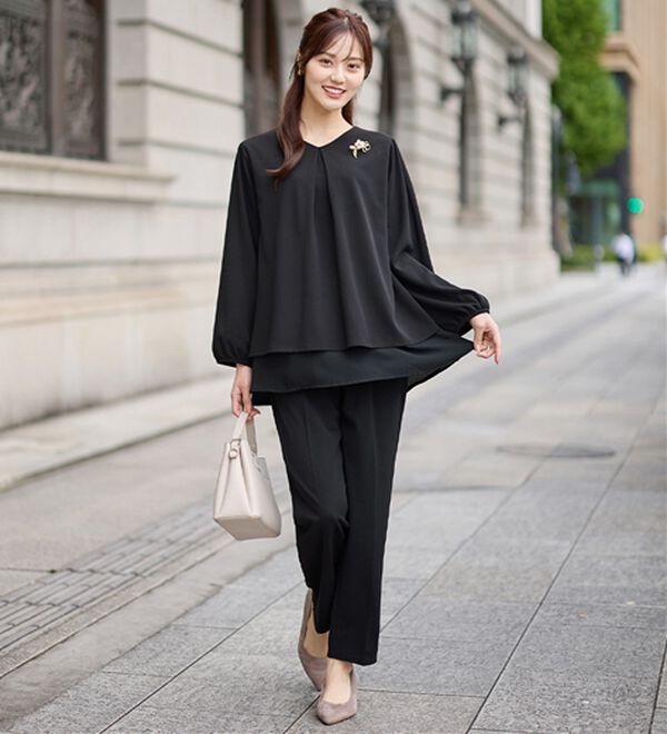 alotta（アロッタ）の「【入学式・卒業式】洗えるシフォンレイヤードセットアップ（ブラウススーツ）」｜ブラック