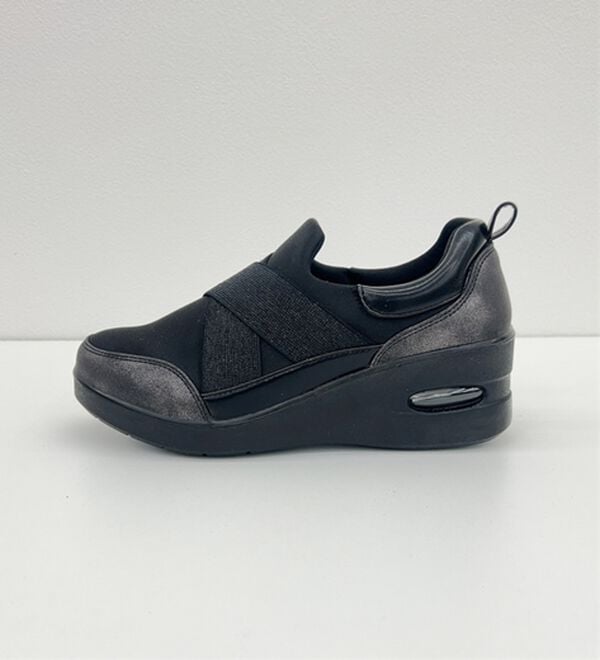 BELLUNA（ベルーナ）の「クロスゴムお洒落エアシューズ（スリッポン）」｜詳細画像