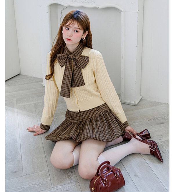 alotta（アロッタ）の「【Corie】チェック柄ボウタイシャツ２ＷＡＹカーデ（ニットカーディガン）」｜詳細画像