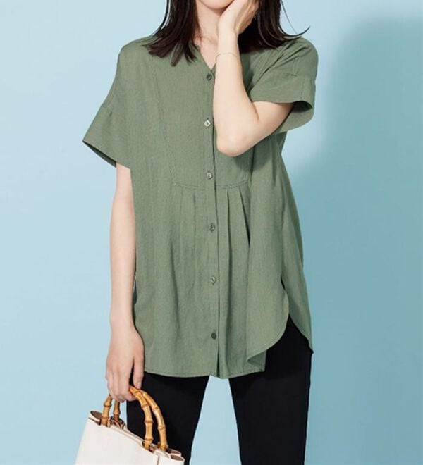 BELLUNA（ベルーナ）の「麻調素材タック使いシャツチュニック（ブラウス）」｜詳細画像