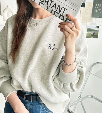 GeeRA（ジーラ）の「ロゴ＆ハート刺しゅう裏起毛スウェット（トレーナー・スウェット）」