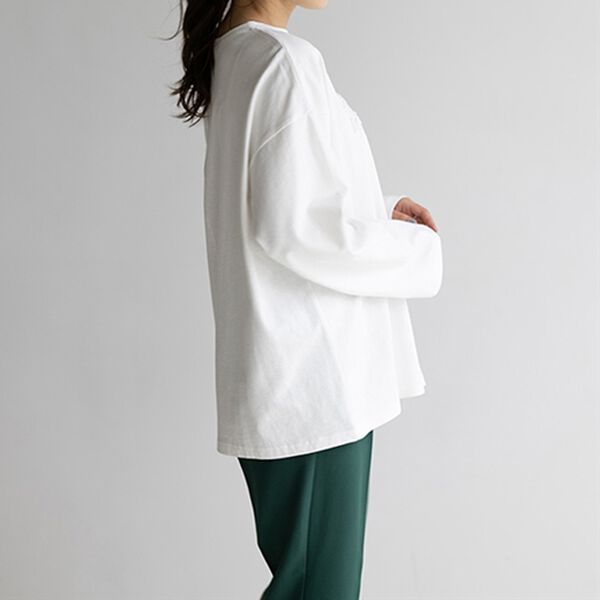 GeeRA（ジーラ）の「エンボス加工Ｔシャツ（カットソー）」｜詳細画像