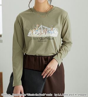 BELLUNA（ベルーナ）の「＜Ｄｉｓｎｅｙ＞【プー】プリント長袖Tシャツ（カットソー）」｜カーキ
