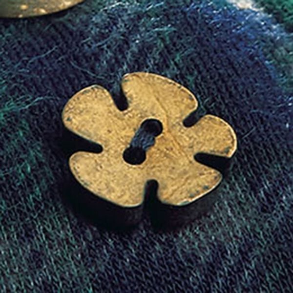 BELLUNA（ベルーナ）の「パチパチしにくい！裏ファー素材オーバーブラウス（ブラウス）」｜詳細画像