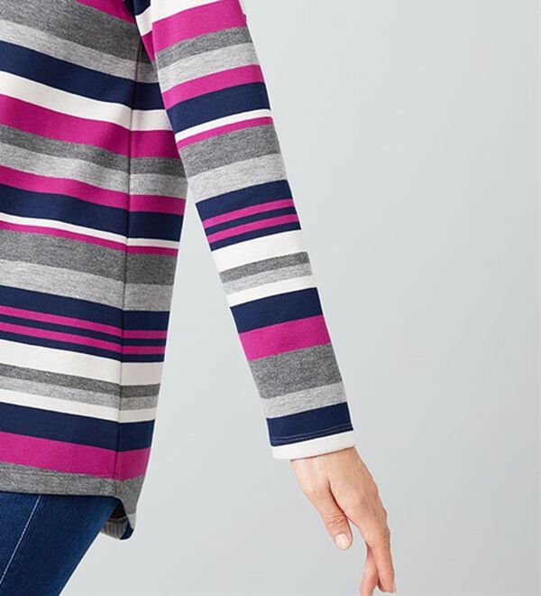 BELLUNA（ベルーナ）の「ふわふわ裏ファーハイネックプルオーバー（カットソー）」｜詳細画像