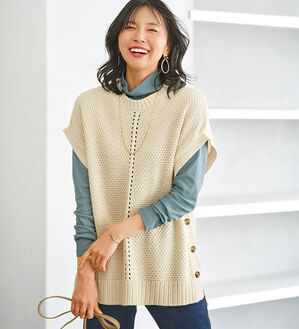 BELLUNA（ベルーナ）の「ボタン使いゆったりニットベスト（ベスト）」｜詳細画像
