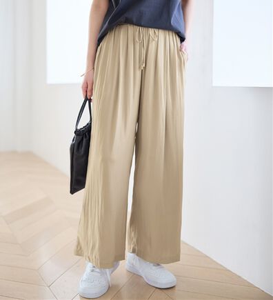 Viola e Viola（ヴィオラ エ ヴィオラ）の「サテンワイドパンツ（フルレングスパンツ）」