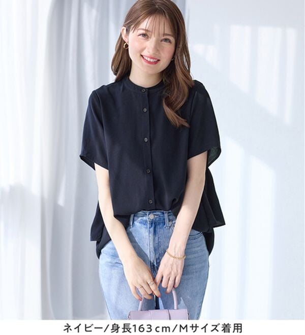 alotta（アロッタ）の「【接触冷感】バンドカラー後ろフリルデザインブラウス（ブラウス）」｜詳細画像