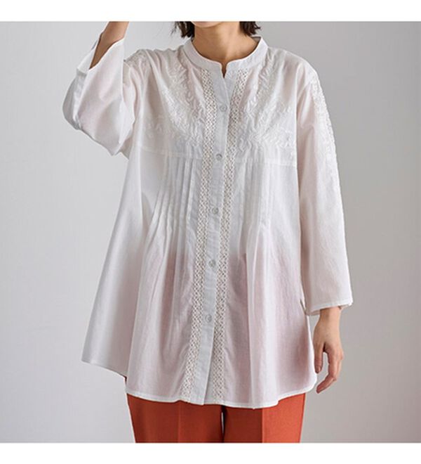 BELLUNA（ベルーナ）の「刺しゅうデザインタックブラウス（ブラウス）」｜詳細画像