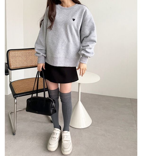 GeeRA（ジーラ）の「ロゴ＆ハート刺しゅう裏起毛スウェット（トレーナー・スウェット）」｜詳細画像