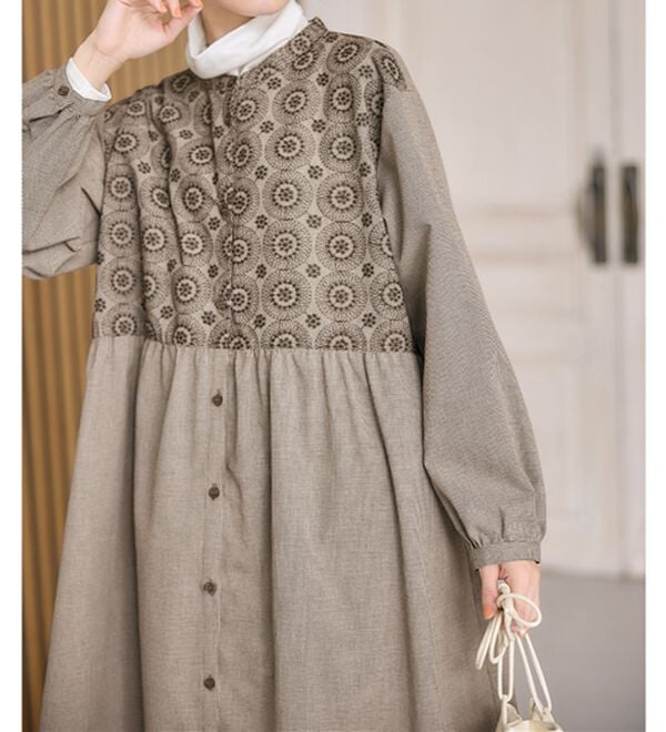 Viola e Viola（ヴィオラ エ ヴィオラ）の「パッと華やぐ繊細刺しゅうの大人シャツワンピース（シャツワンピース）」｜詳細画像