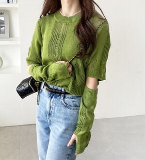 GeeRA（ジーラ）の「透かし編アームウォーマー付ニット（ニット・セーター）」｜グリーン