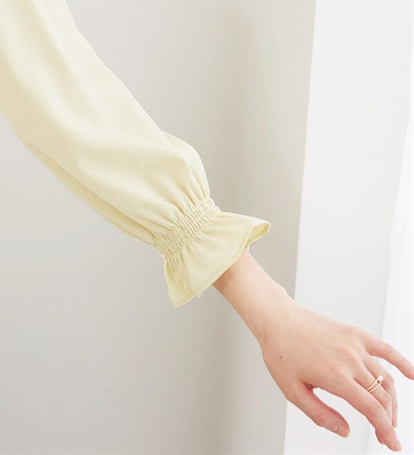 BELLUNA（ベルーナ）の「着脱楽々！タックデザインブラウス（ブラウス）」｜詳細画像