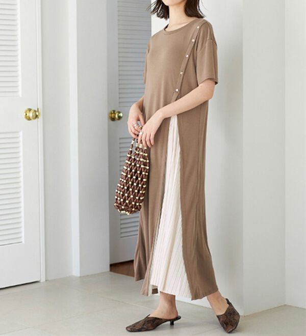 GeeRA（ジーラ）の「ボタン付スリットプリーツ切替ワンピース（カットソーワンピース）」｜詳細画像