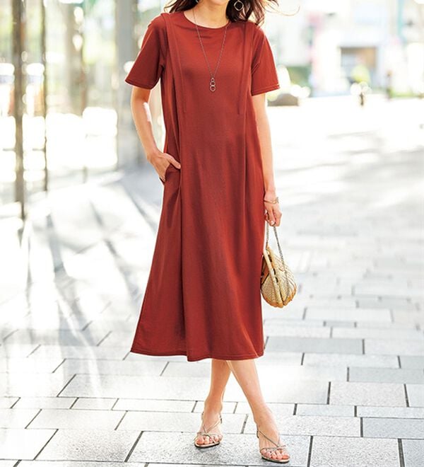 BELLUNA（ベルーナ）の「ヒンヤリ！タック使いかのこワンピース（カットソーワンピース）」｜詳細画像
